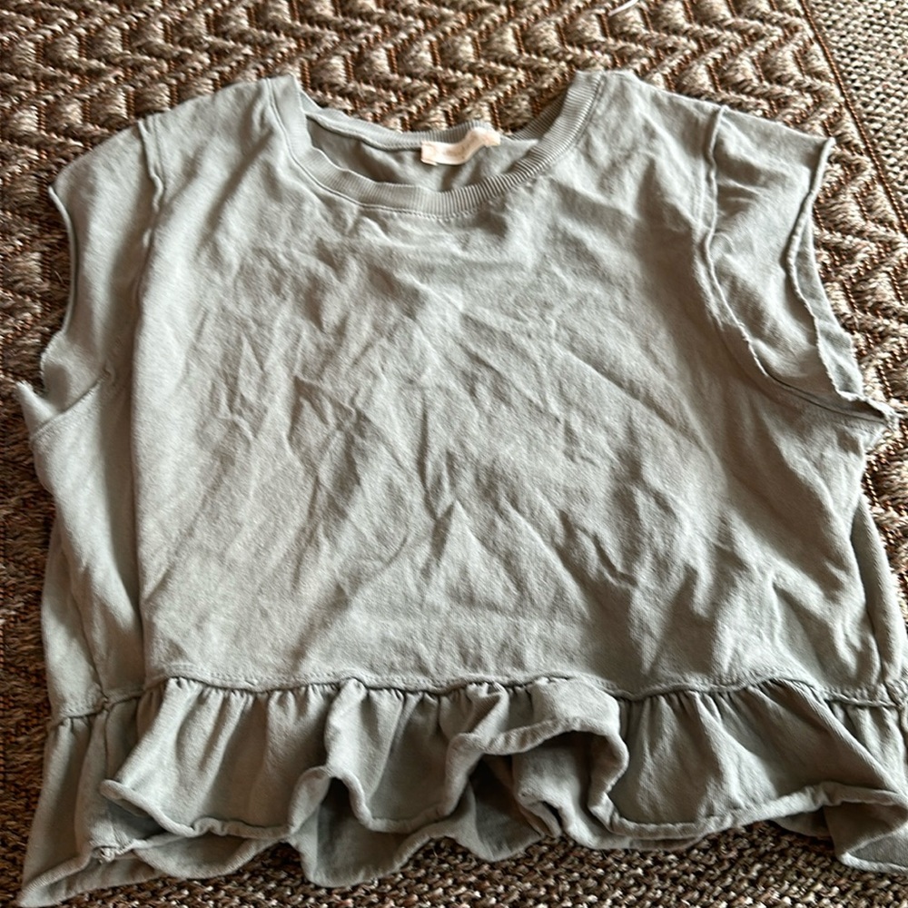 light green cropped tee size L